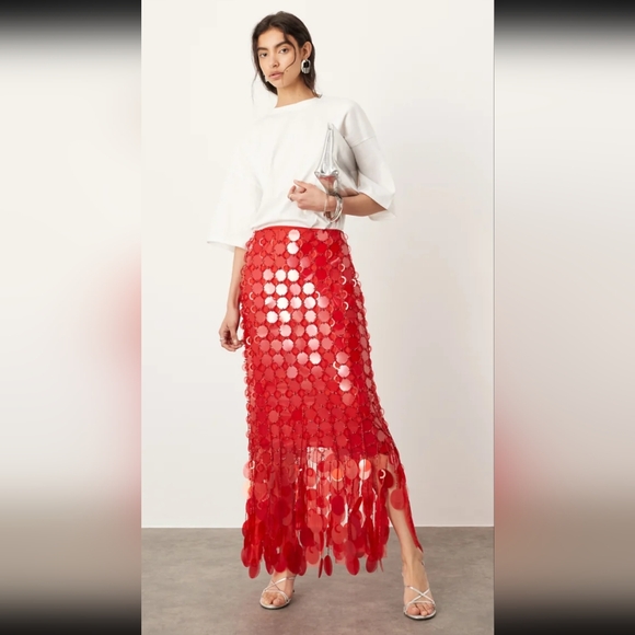 ASOS EDITION ♥️ Futurist sequin embellished fringe hem maxi skirt in red - Picture 3 of 6